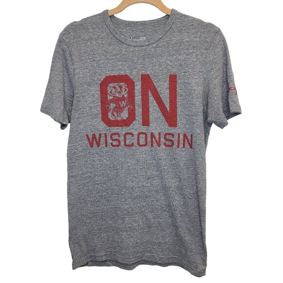 Under Armour Mens Wisconsin Badgers Gray Red Loose HeatGear Crewneck Tshirt S - Picture 1 of 13